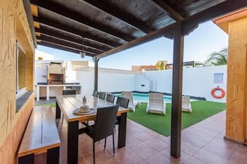 Villa con piscina privada en La Oliva Fuerteventura Villa Annalisa